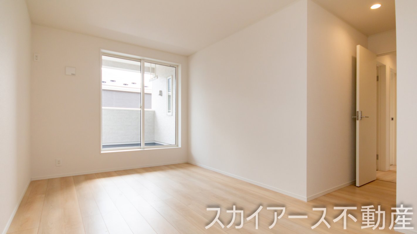 ２階主寝室８.５帖