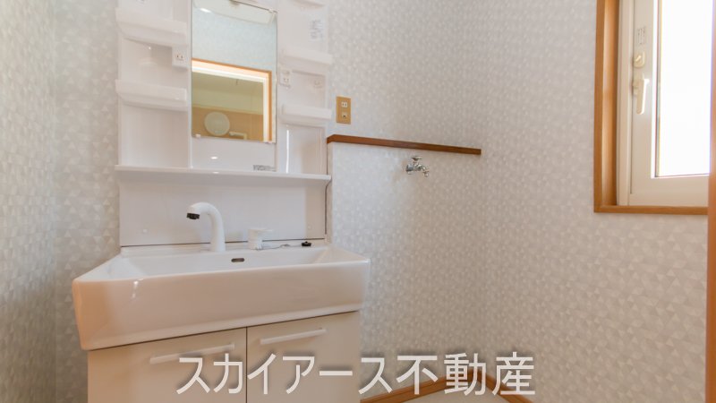 洗面・ランドリールーム　洗面化粧台交換済み